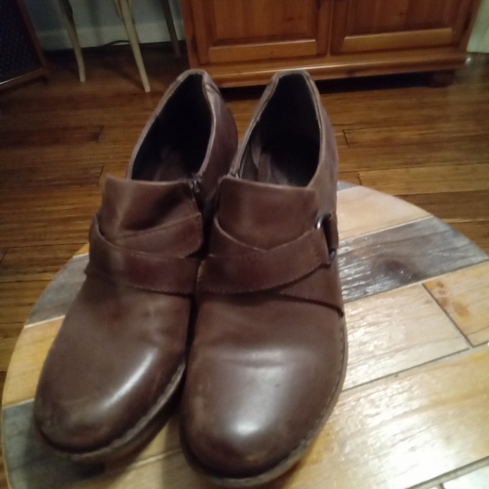 Born Dollie Brown Leather 3.5" Heel Bootie